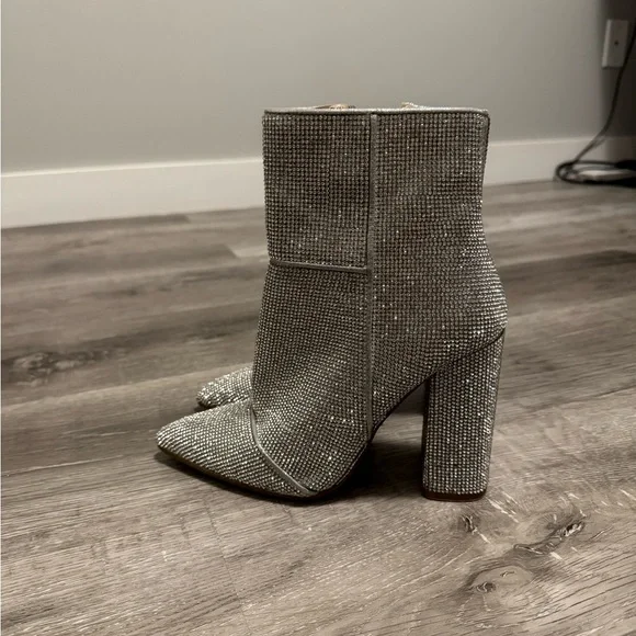 Steve Madden Noticed R Silver - Picture 3 of 6